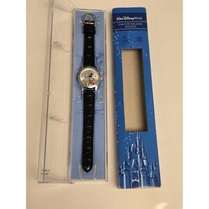 New NOS Walt Disney World Limited Release Edition Watch Cinderella Castle (AB2-4